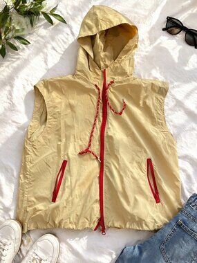 Lightweight Hooded Vest (Size XXL) - New without TAGS